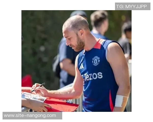 罗马诺透露里尔尼斯安德莱赫特关注23岁哥伦比亚中卫梅迪纳