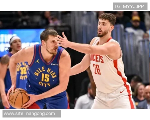 名嘴比尔西蒙斯评选中锋阵容约基奇领衔一阵申京杜伦入选二三阵